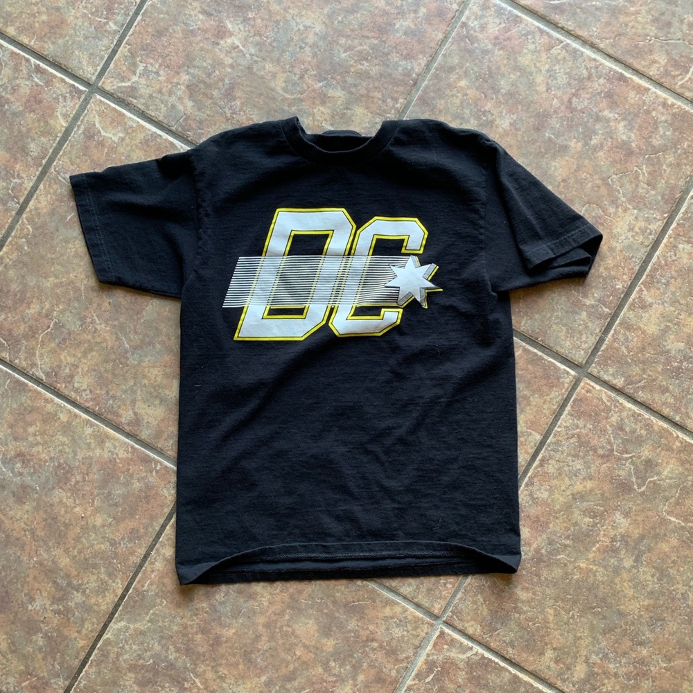 Men’s M DC t shirt!